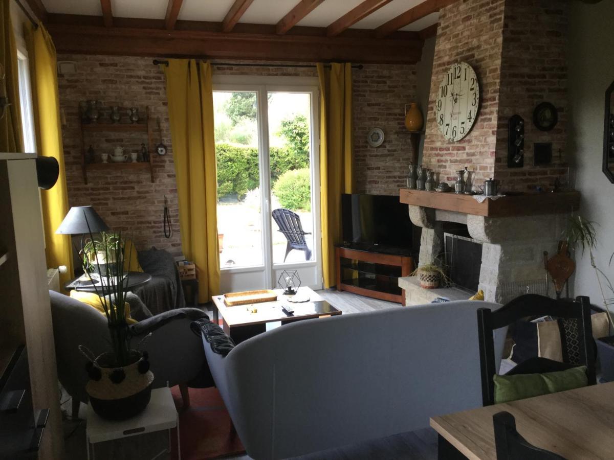 Coup de cœur assuré ! CALM Comme à la Maison ! maison spacieuse avec grande terrasse pour 2 à 5 personnes proximité Granville et mer avec wifi et parking gratuits Exterior foto